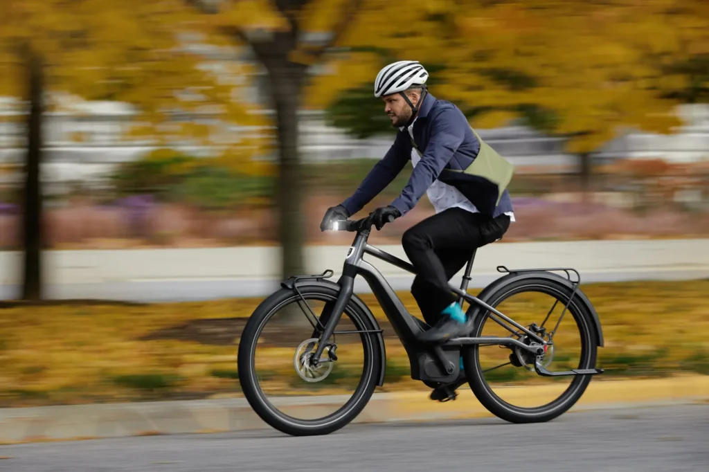 Advantages of E-Bikes Over Traditional Motor Vehicles