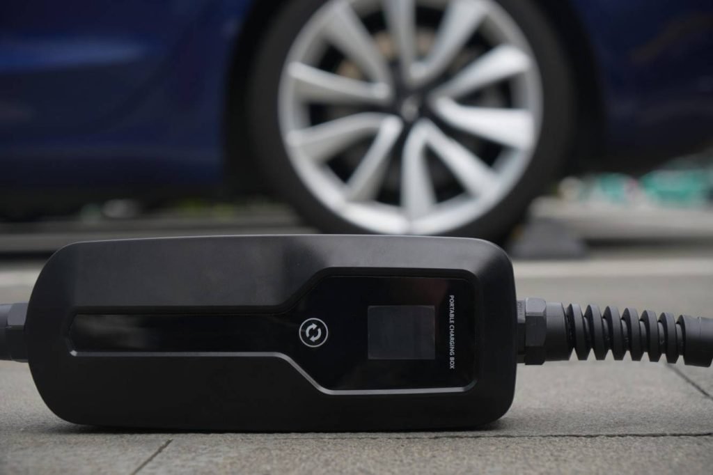 How to Use a Portable Electric Vehicle Charger