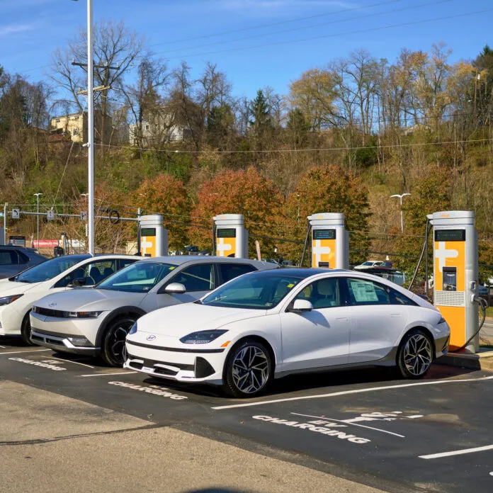 Popular Electric and Hybrid Vehicle Models