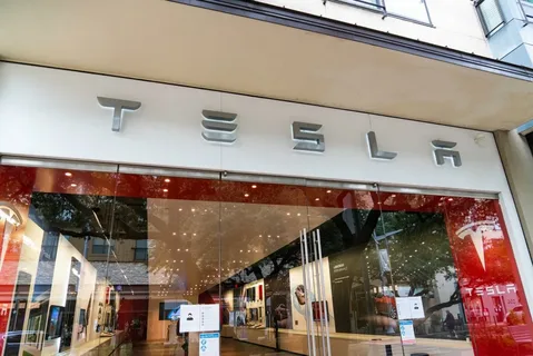 About Tesla Manhattan Closure