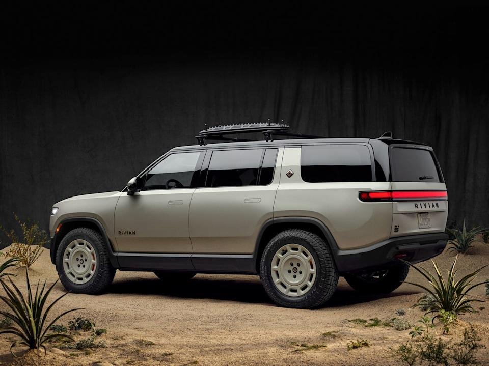 Rivian R1S 2025 Monthly Payment and Financing Estimates