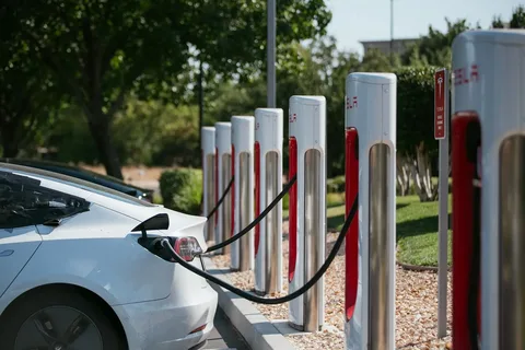California Electric Vehicle Rebate Eligibility Requirements in 2026