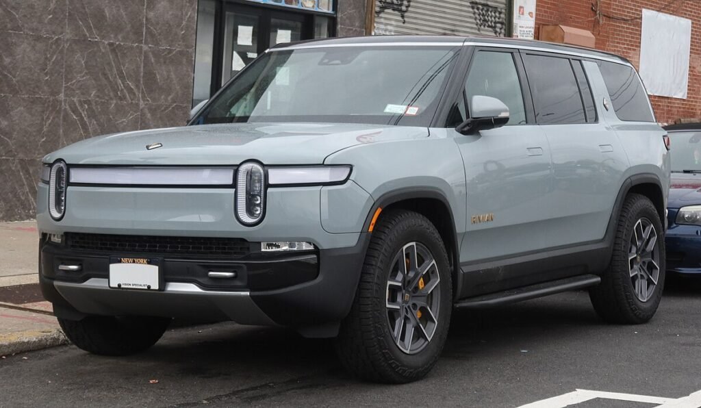 Is Rivian R1S Worth Buying? Pros and Cons