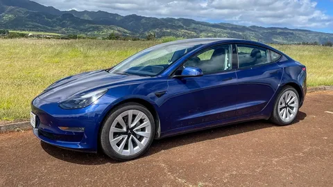 Pros and Cons of Tesla Model 3 White Color