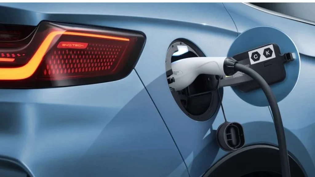 Self charging hybrid vs plug in hybrid differences